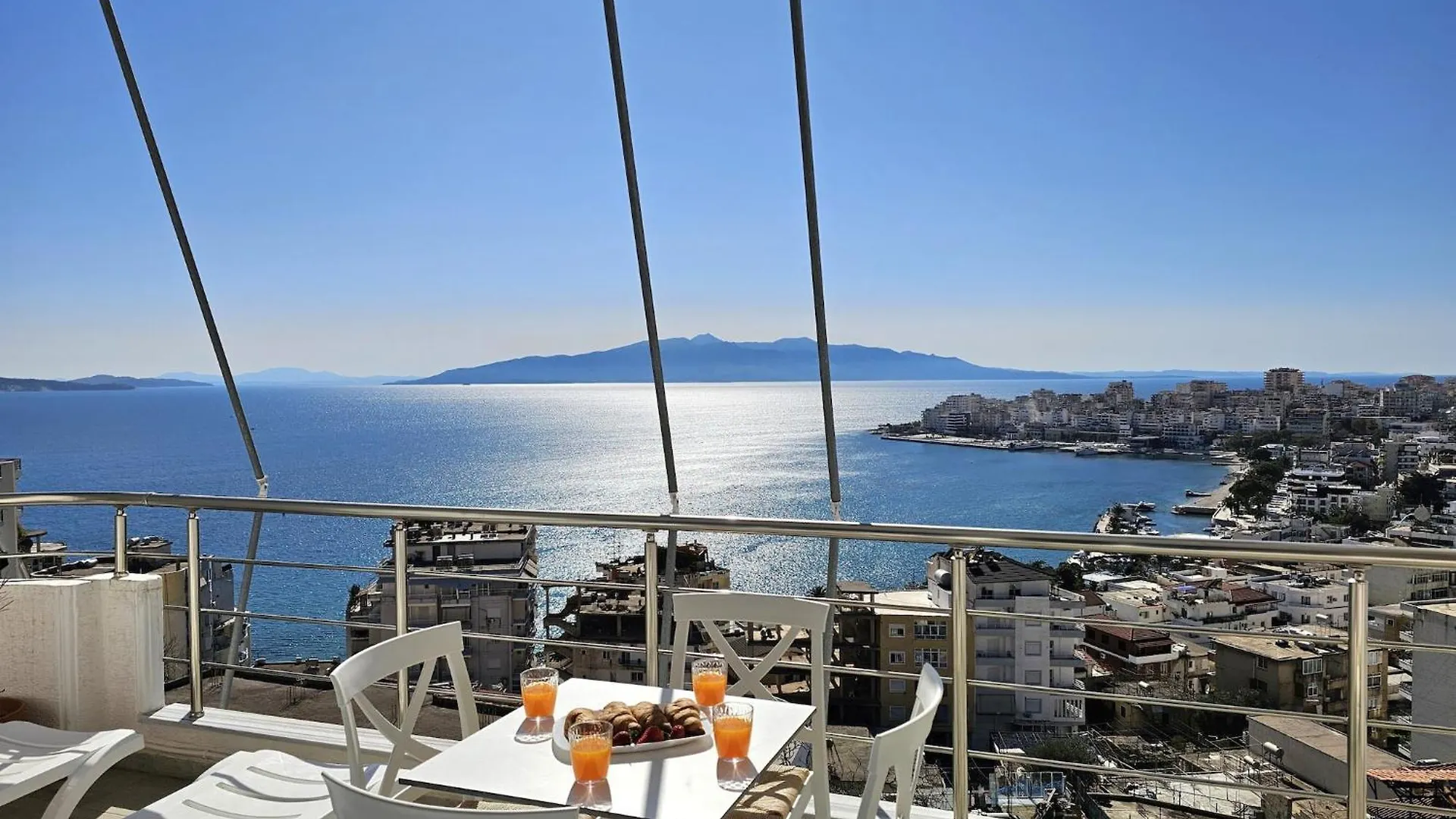Appartement Refined Seaside Comfort In Saranda